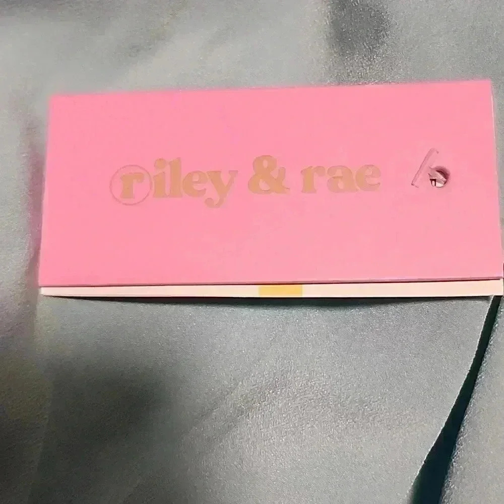 Riley & Rae Top - Picture 2 of 6